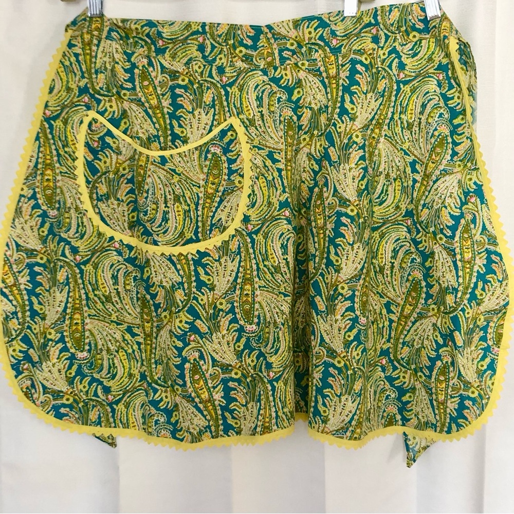 Vintage Apron handmade big pocket Ric-rac  cotton turquoise paisley